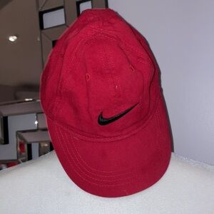 ♡red Nike toddler hat